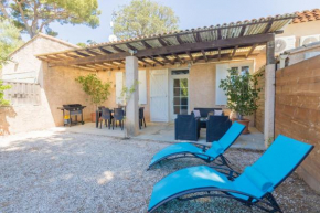 Le Mas, maison au charme provençale idéalement située entre mer et vignes